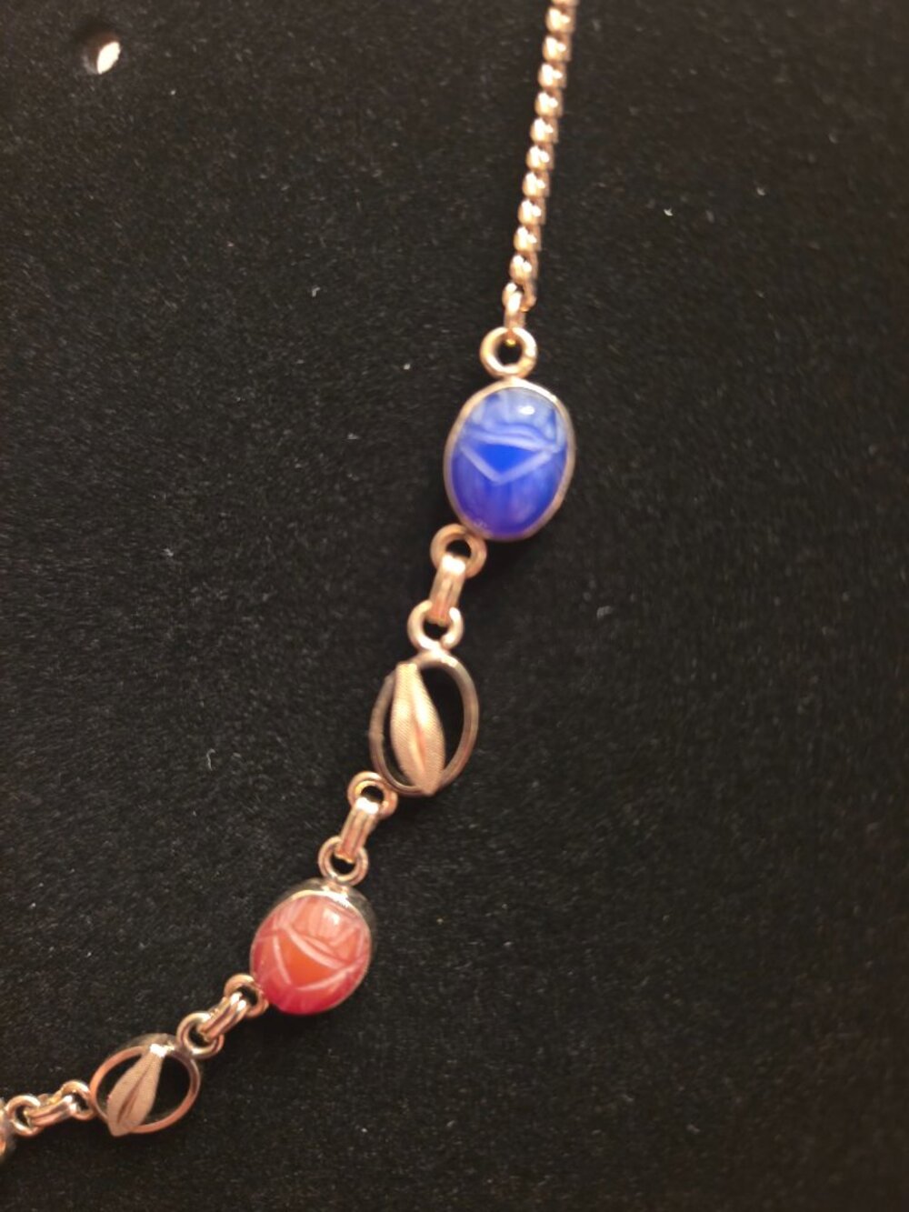 Van Dell Vintage 12K GF Semi-Precious Stone Scarab Necklace - Like New - Picture 4 of 14
